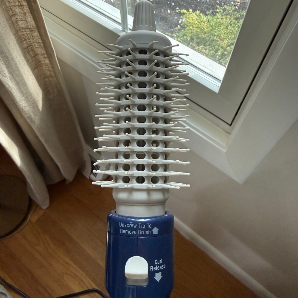 Helen of Troy Hot Air Brush Styler Curling Brush Blue Tested Model 6073 - Picture 6 of 7